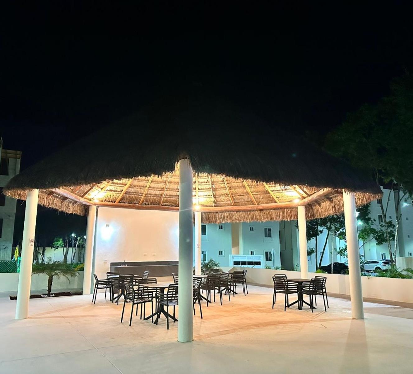 Gigi's Caribbean Paradise Aparment *